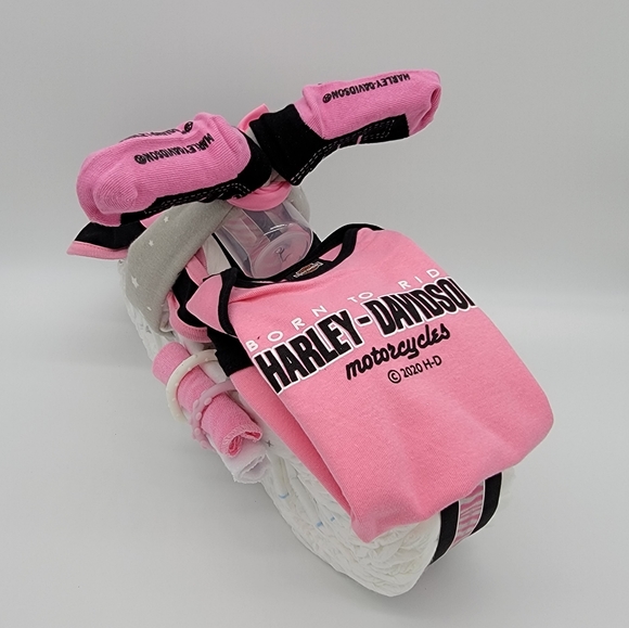 Pink Harley Davidson motorcycle diaper cake - Picture 6 of 15